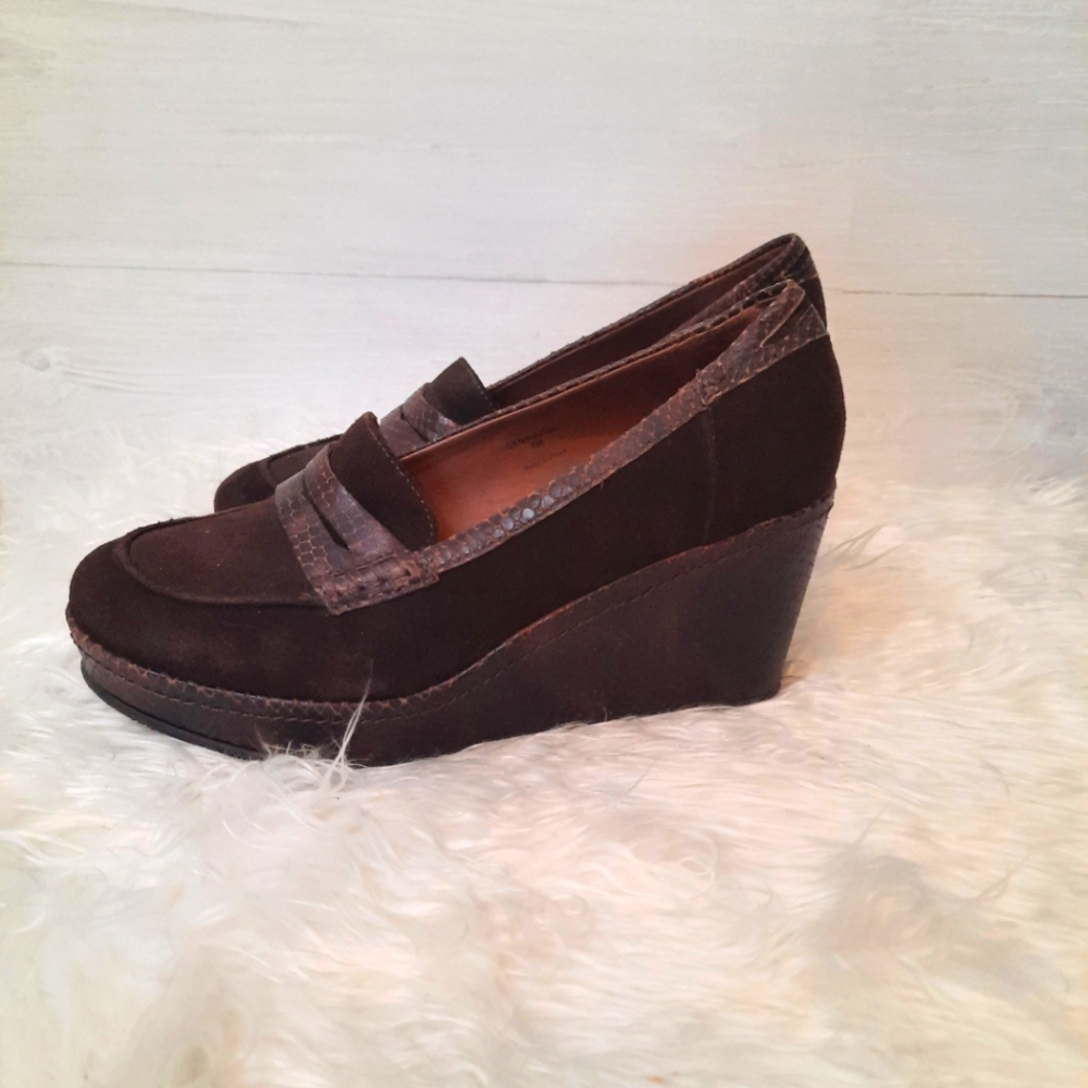 Donald J. Pliner Brown Suede Wedge Loafers size 7